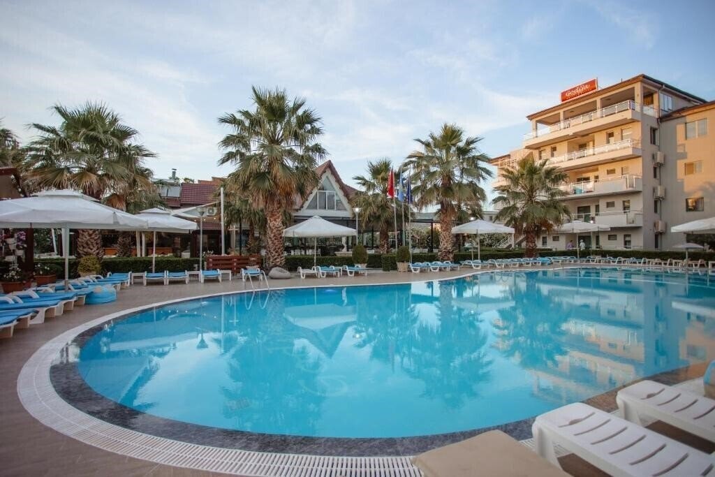 Изображение Godija Hotel & Suites 3*