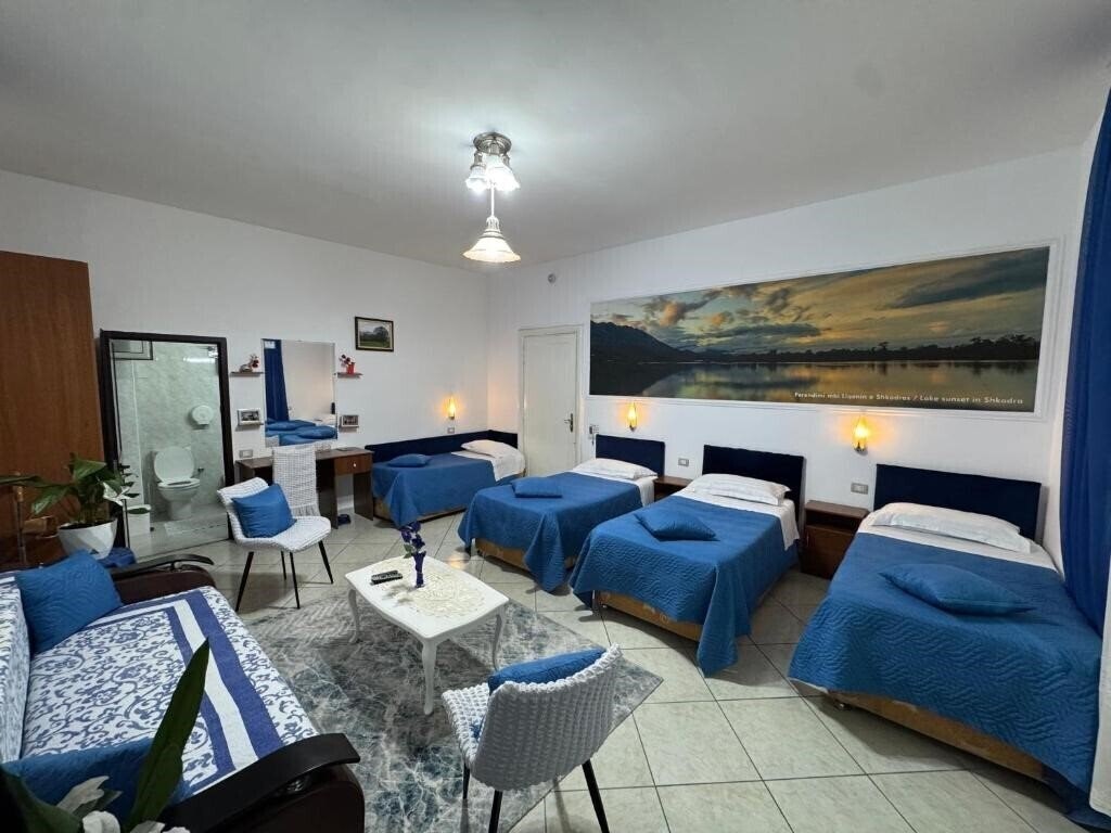 Фото Hotel Kaduku 3*