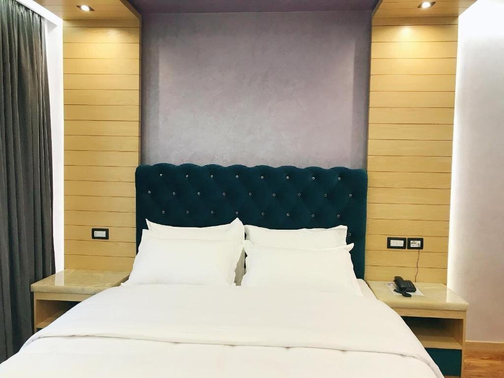 Obraz White Dream Hotel 4*