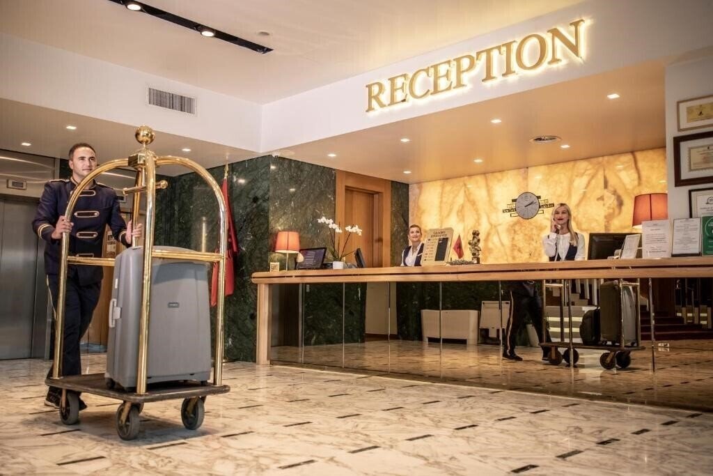 Zdjęcie Tirana International Hotel & Conference Centre 4*