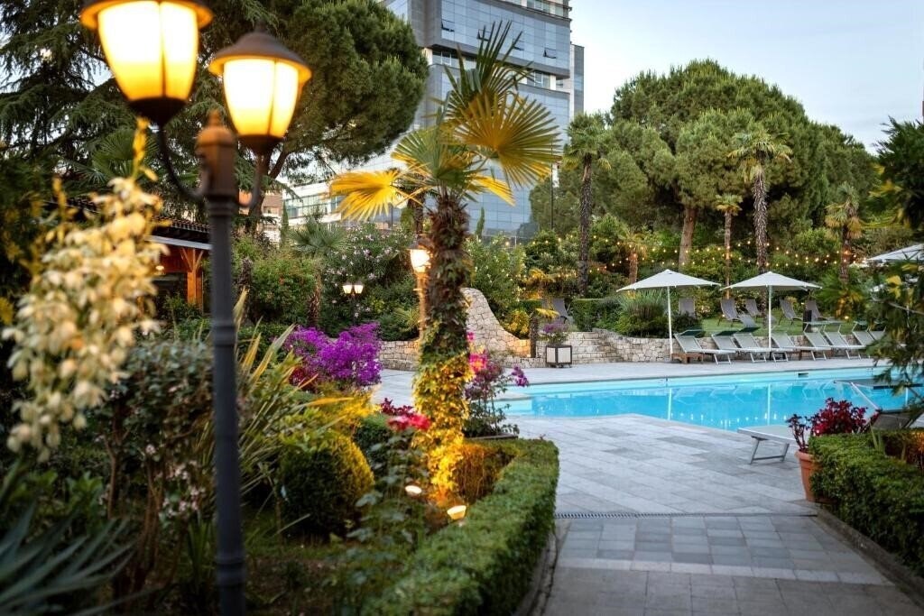 Картинка Rogner Hotel Tirana (ex. Rogner Europapark) 5*