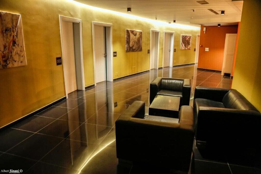 Фотографія Arc Hotel Tirana 3*