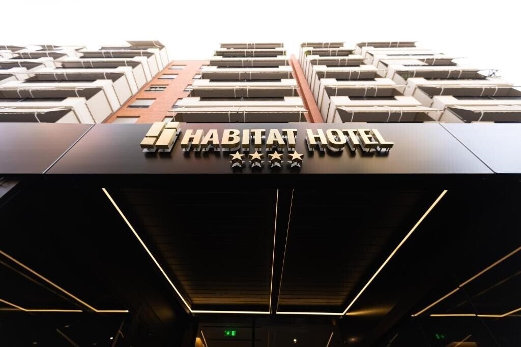 Hotel Habitat Hotel 4*