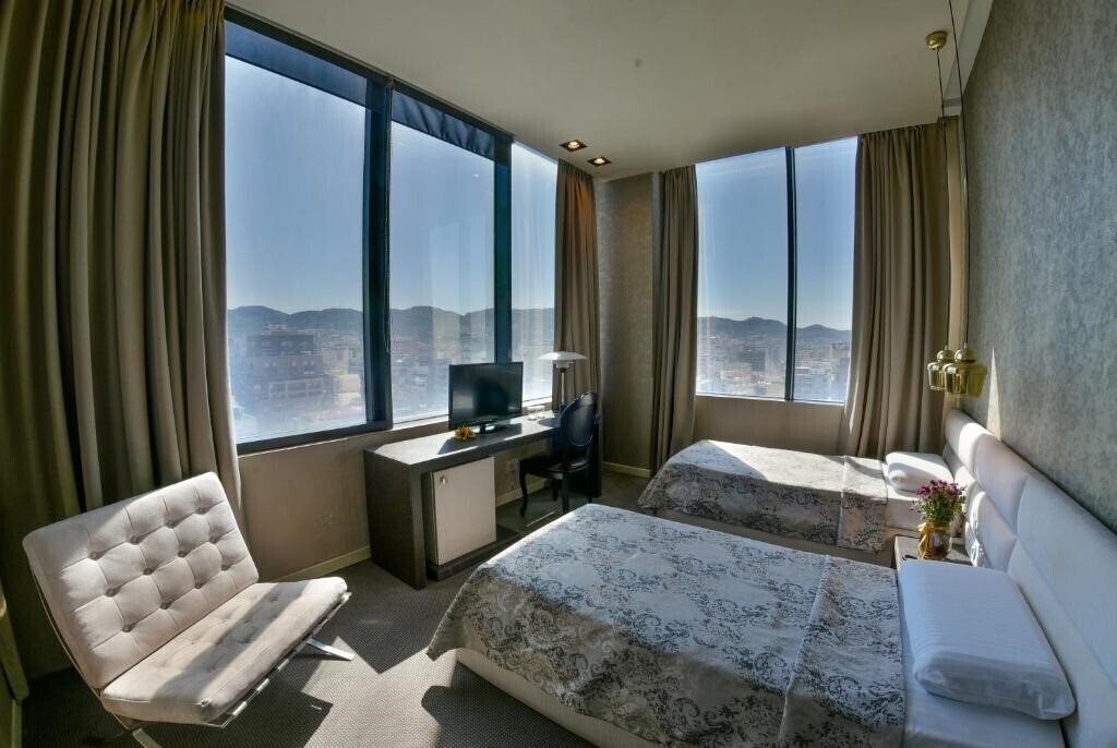 Obraz La Boheme Hotel 4*