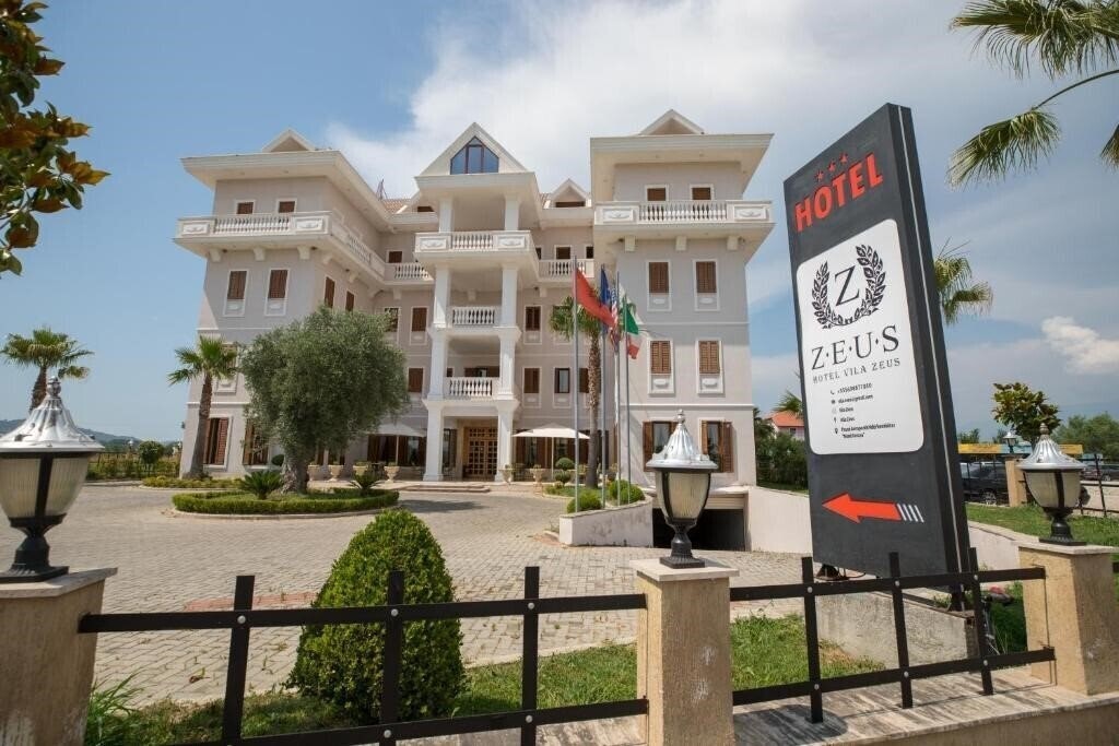 Готель Vila Zeus Hotel 4*