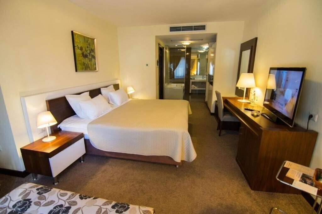 Фото Hotel Boutique Kotoni 4*