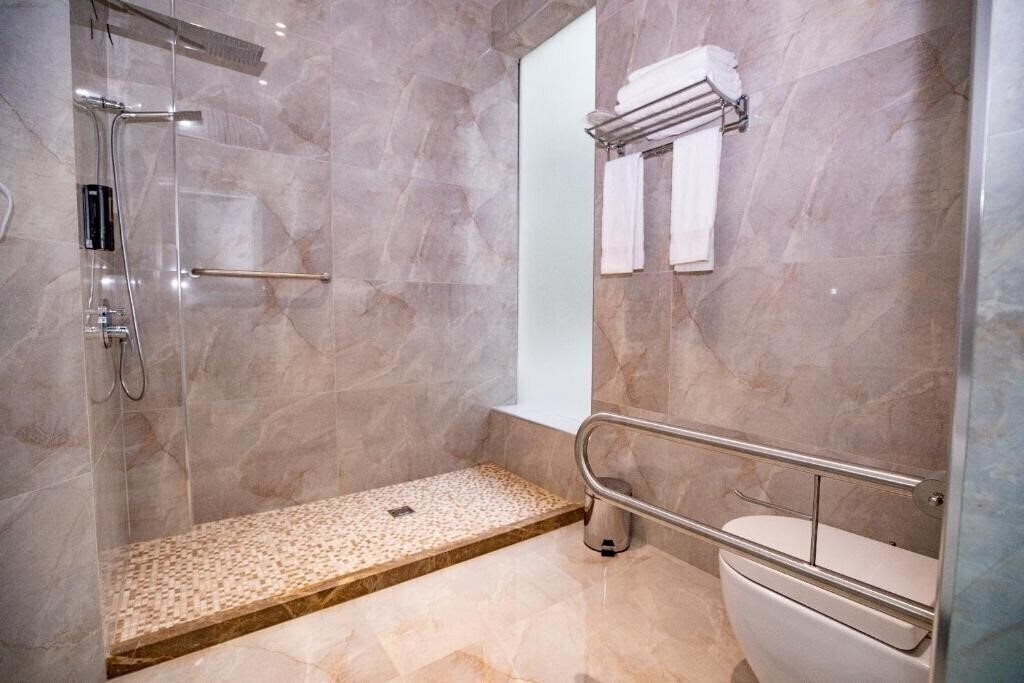 Zdjęcie Metro Hotel Tirana 4*