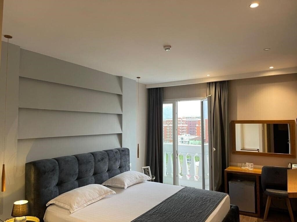 Zdjęcia Light Hotel 3*