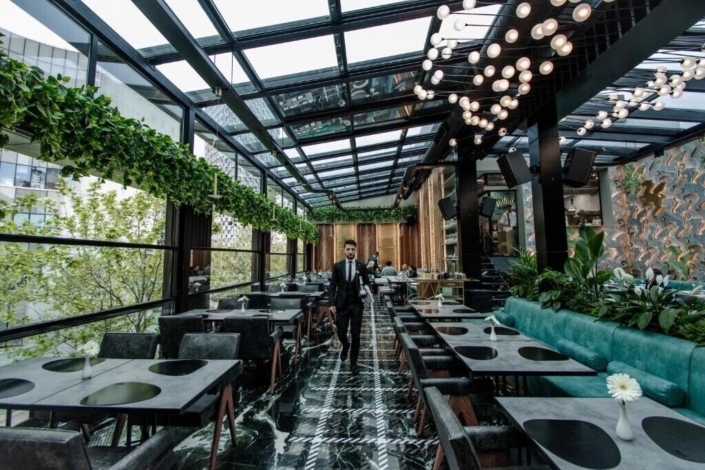 Obraz The Crown Hotel Boutique & SPA 4*