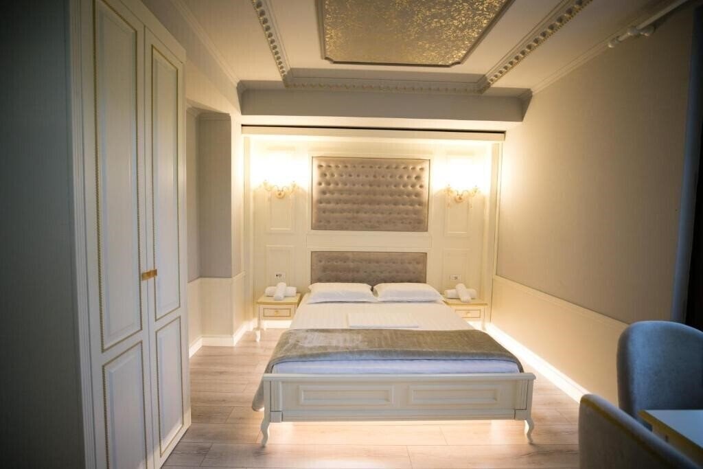 Отель Hotel Lotus 3*