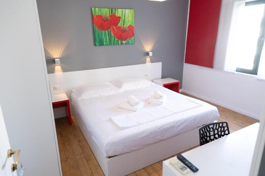 Отель Hotel Liqeni 3*