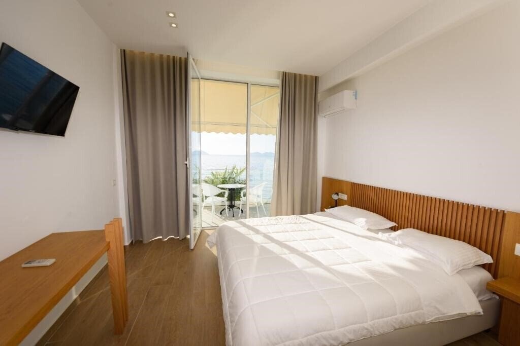 Фотографія Hotel Nimfa 3*