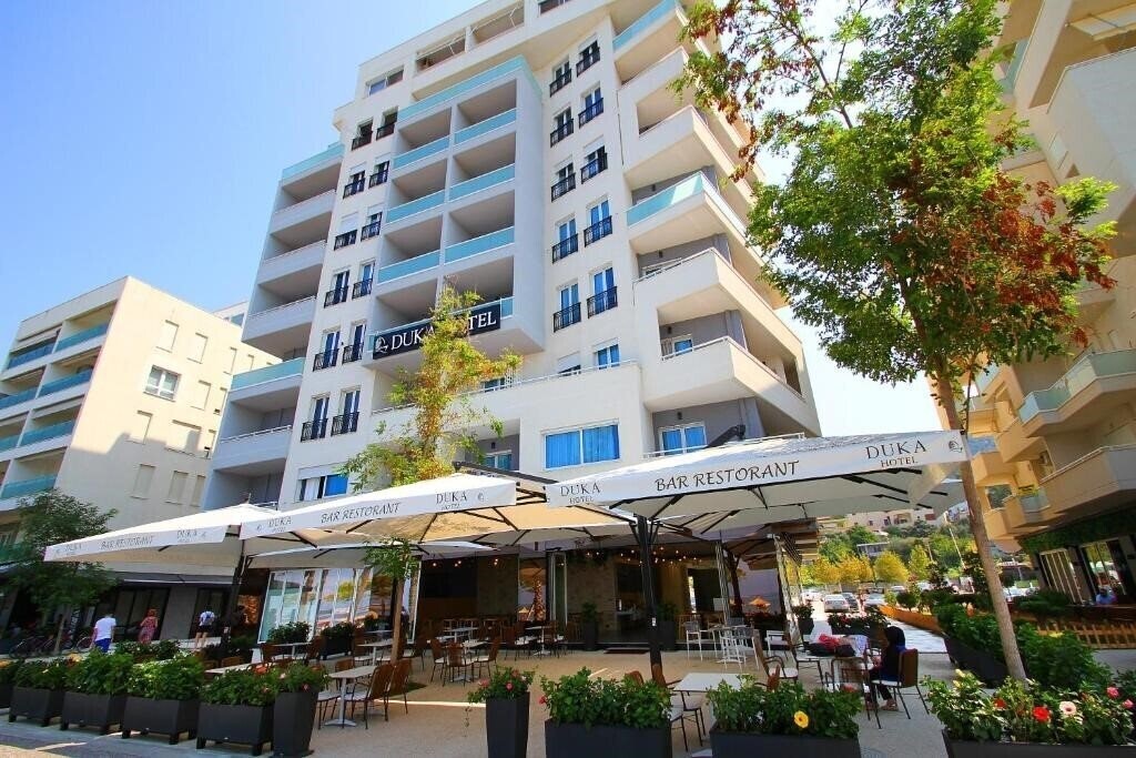 Отель Hotel Duka 4*