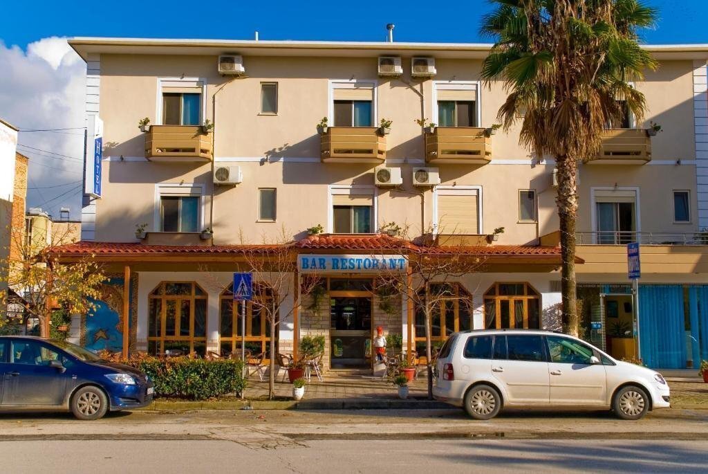 Готель Hotel 4 Stinet 3*