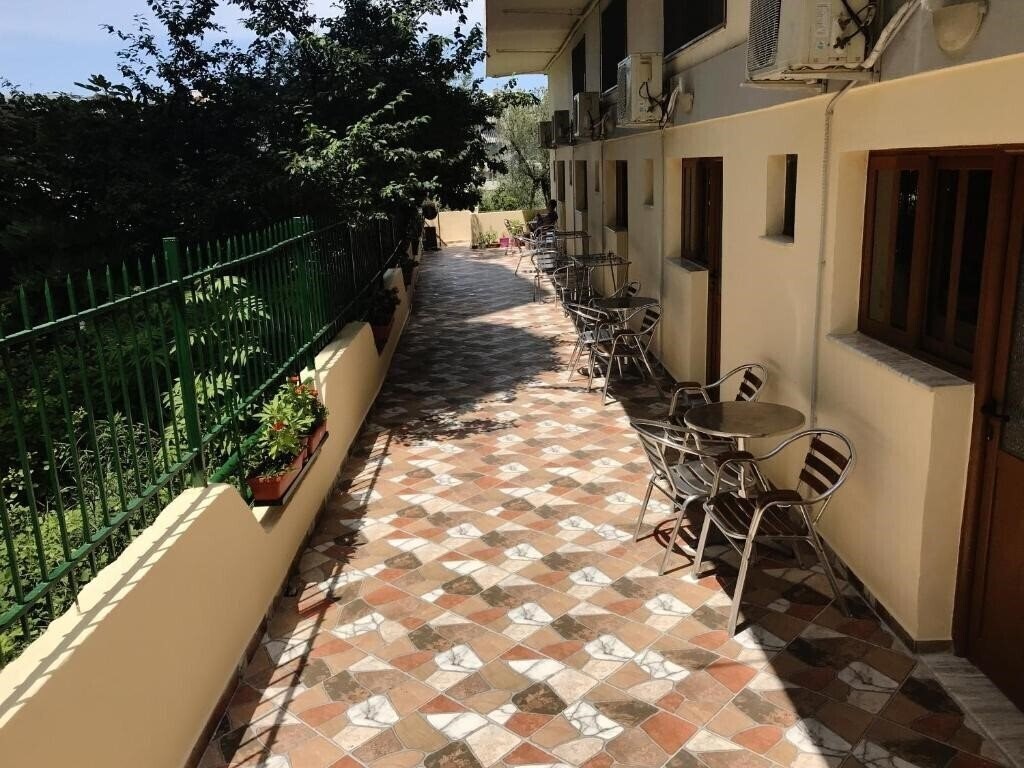 Hotel Flutura Apartments 2*