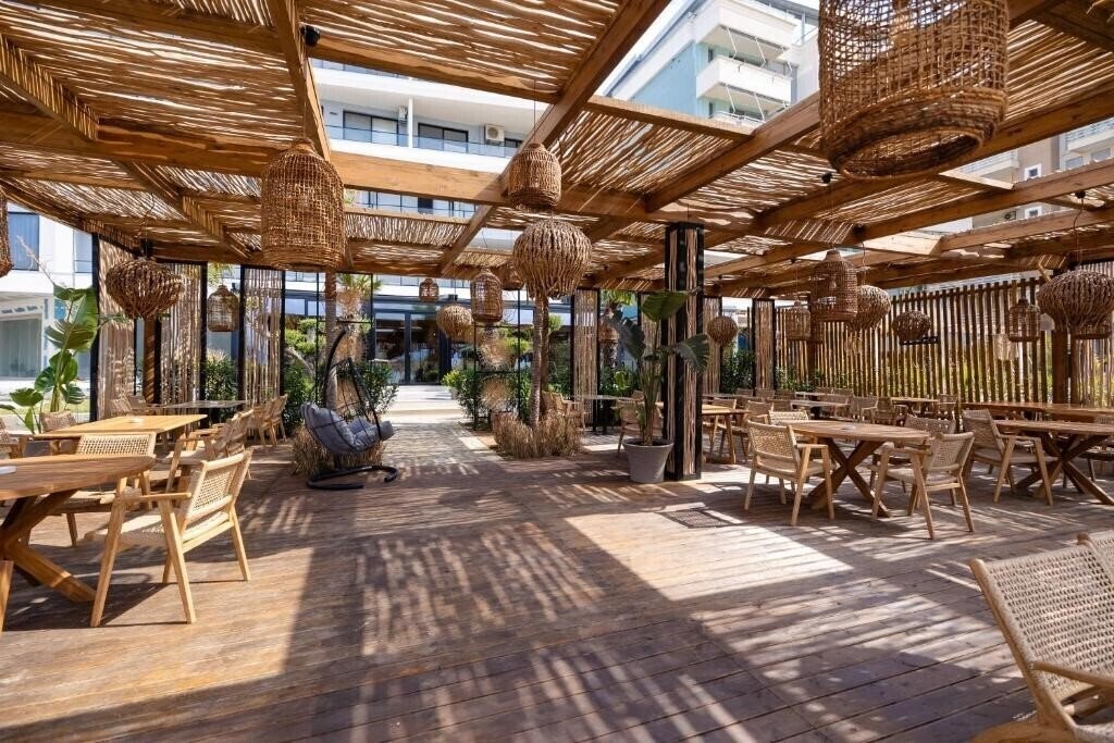 Фото Sea & Sand Hotel (ex. Noar Terrace Hotel) 4*