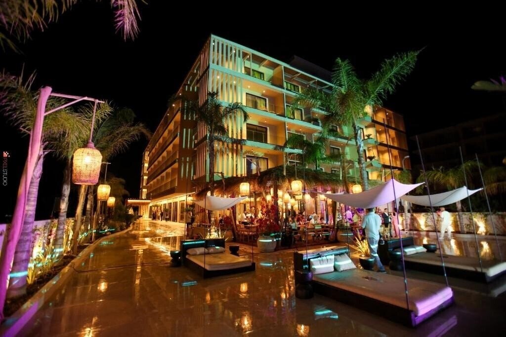 Готель Regina Palm Resort 5*