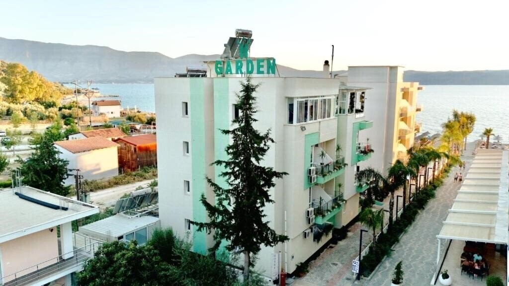 Hotel Garden Hotel 3*
