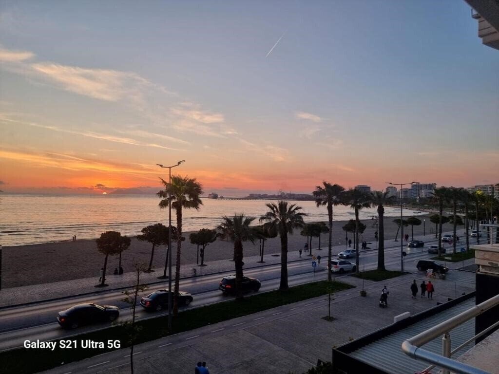 Отель Lungomare Apartment 3*