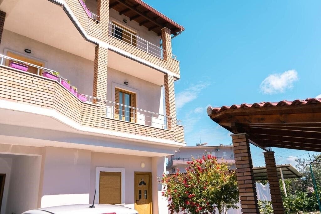 Zdjęcie Anxhelo Vila 3*