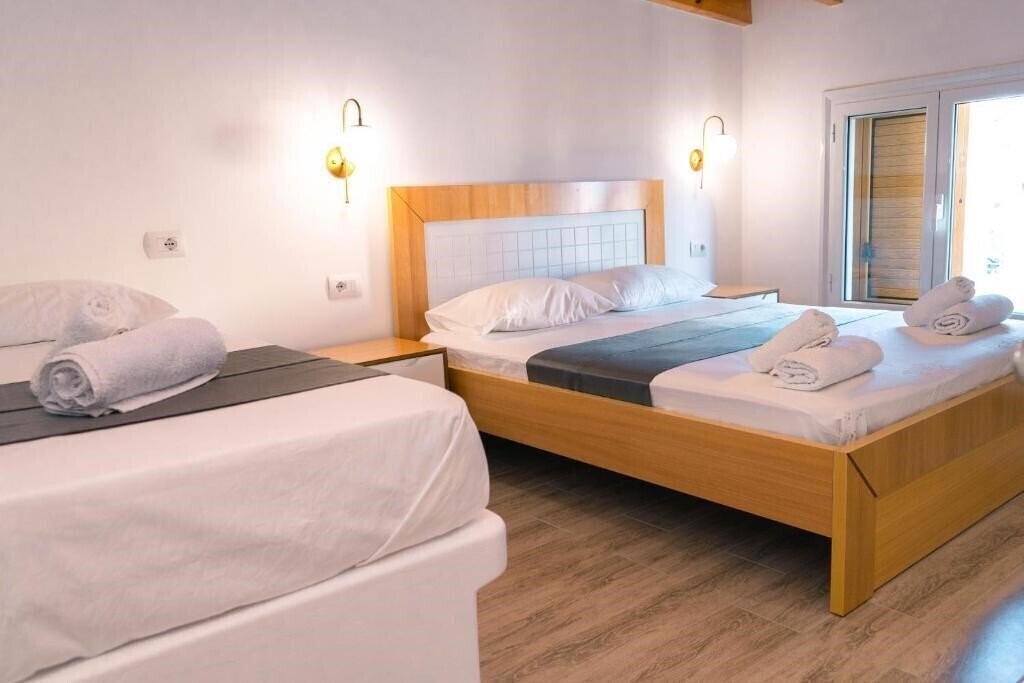 Zdjęcie Anxhelo Vila 3*