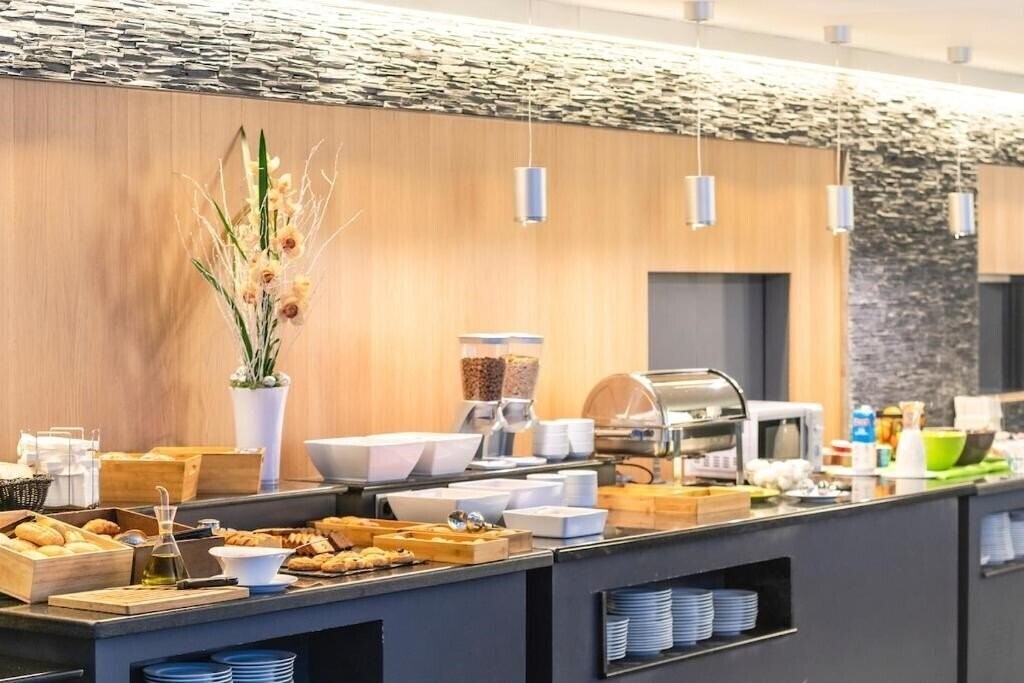 Отель Les Closes 3*