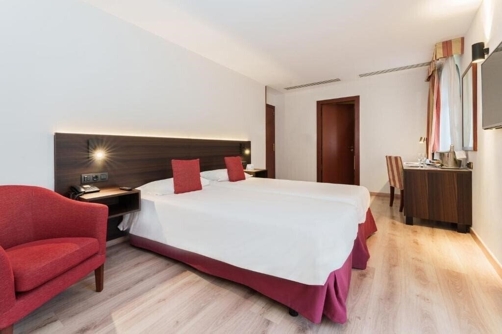 Zdjęcia Carlemany 4*