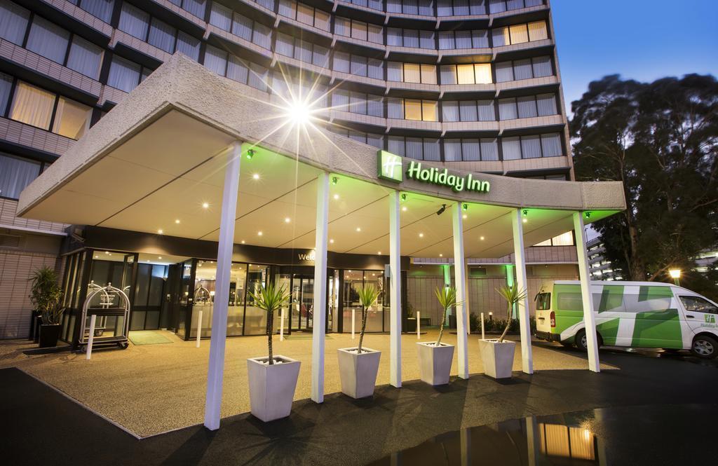 Готель Holiday Inn Melbourne Airport 3*