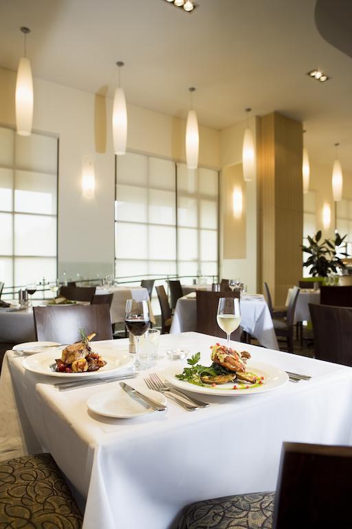 Картинка Parkview Hotel St Kilda Road 4*