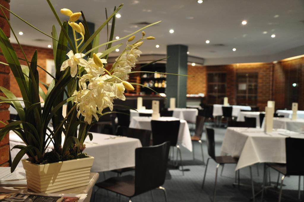 Фото Quality Hotel Melbourne Airport 3*