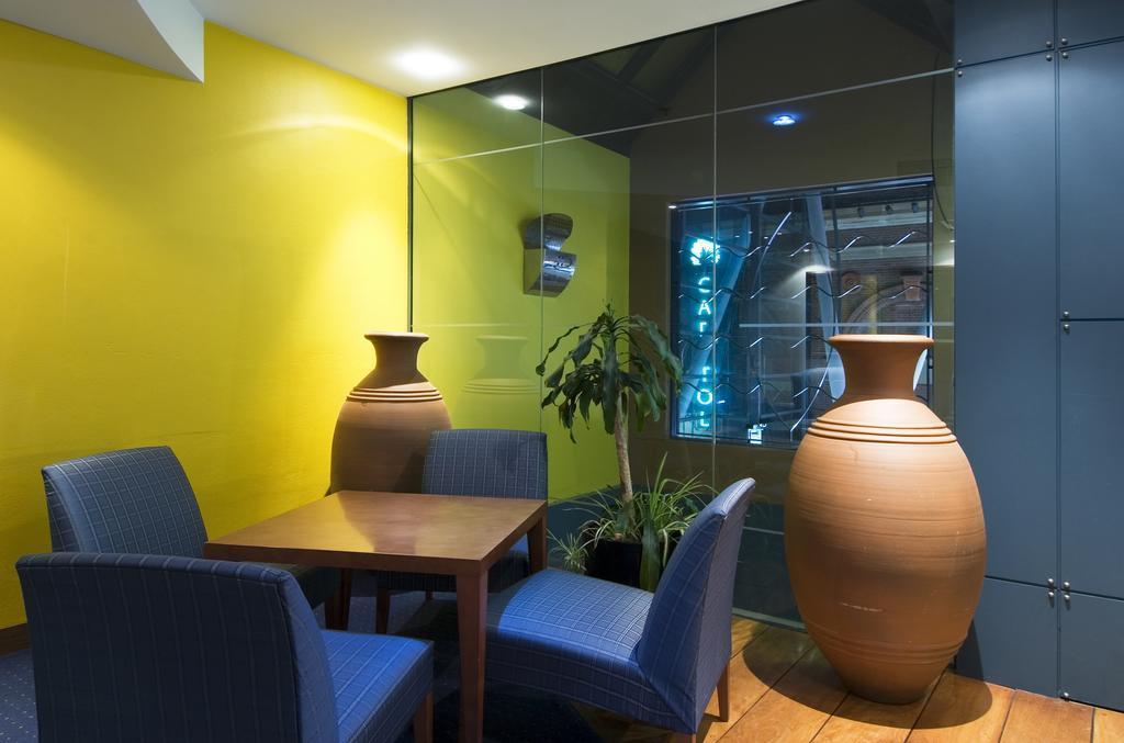 Фото Capitol Square 3*