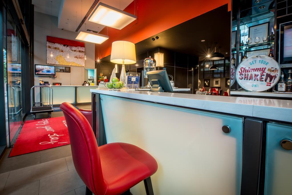 Фото Ibis Sydney King Street Wharf 3*