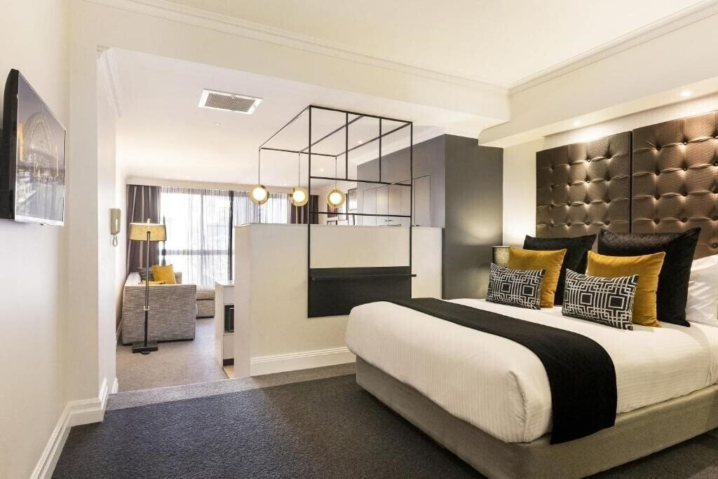 Hotel Mantra 2 Bond Street 4*