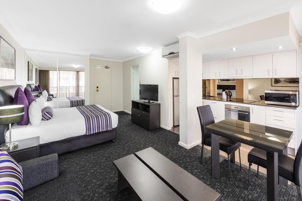 Zdjęcie Oaks Hyde Park Plaza 4*
