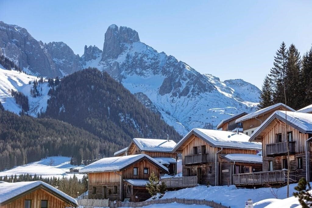 Hotel Alpendorf Dachstein-West 3*
