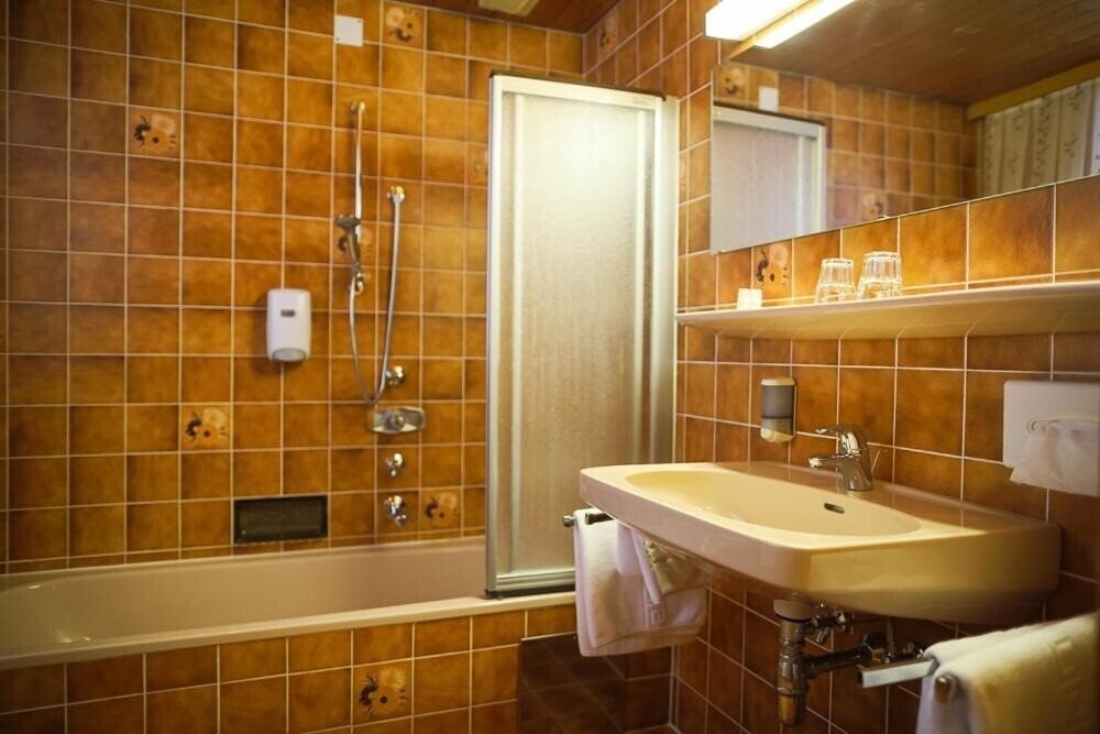 Zdjęcie Haas 3*