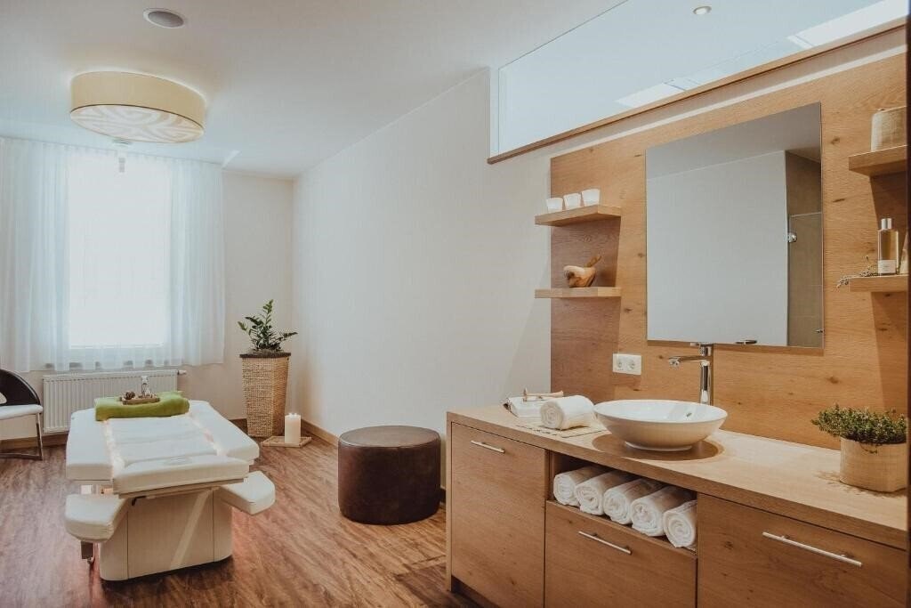 Zdjęcie Hotel Osterreichischer Hof 4*