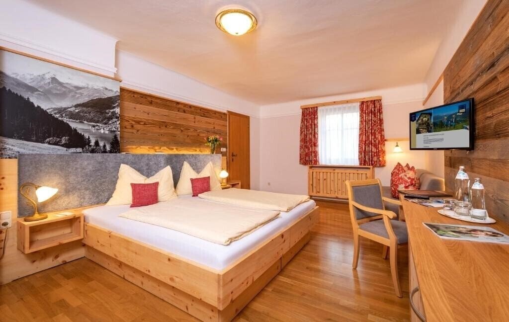 Hotel Hotel Lebzelter 3*