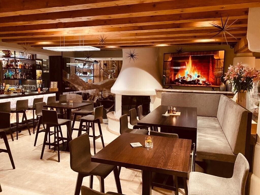 Фотографія Central 4*