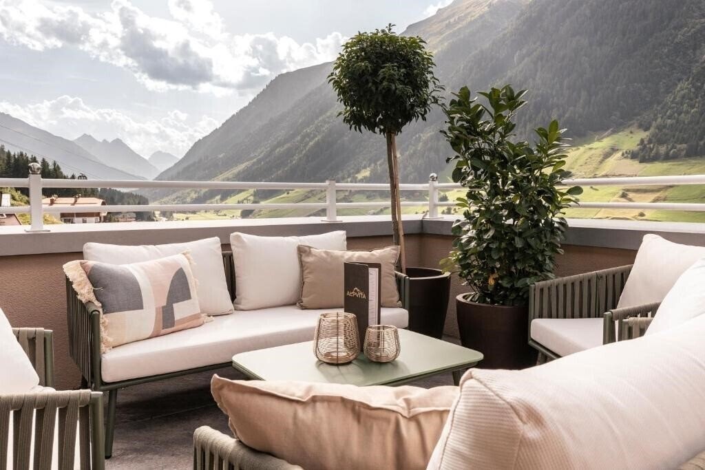 Фото Piz Tasna Alp Vita 4*