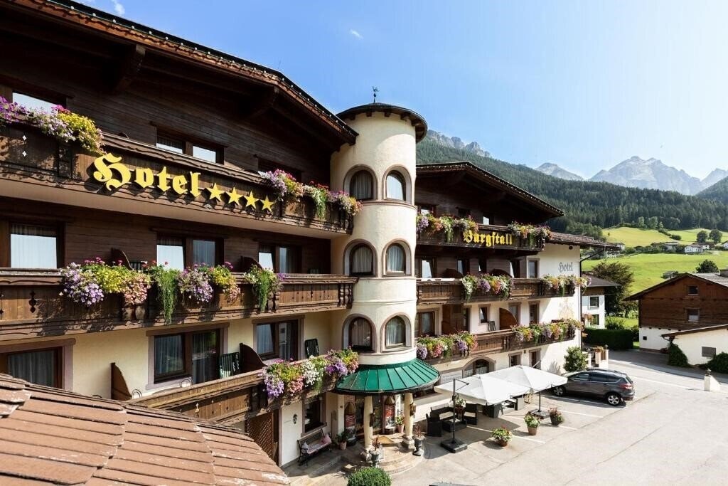Hotel Burgstall 4*