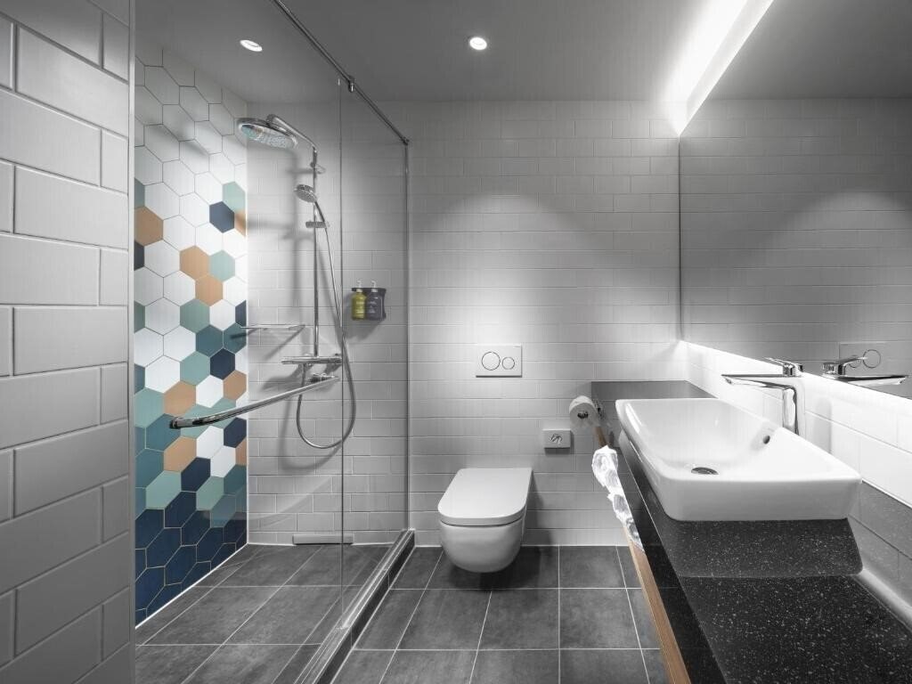 Фотографія Holiday Inn Vienna South 4*