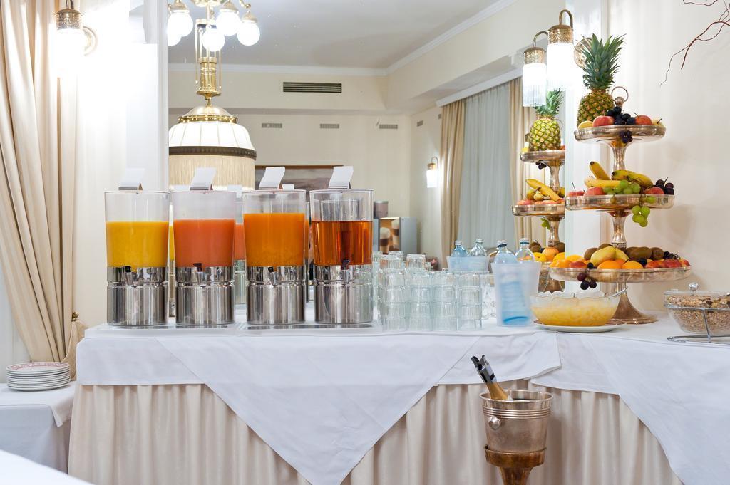 Zdjęcie Johann Strauss 4*