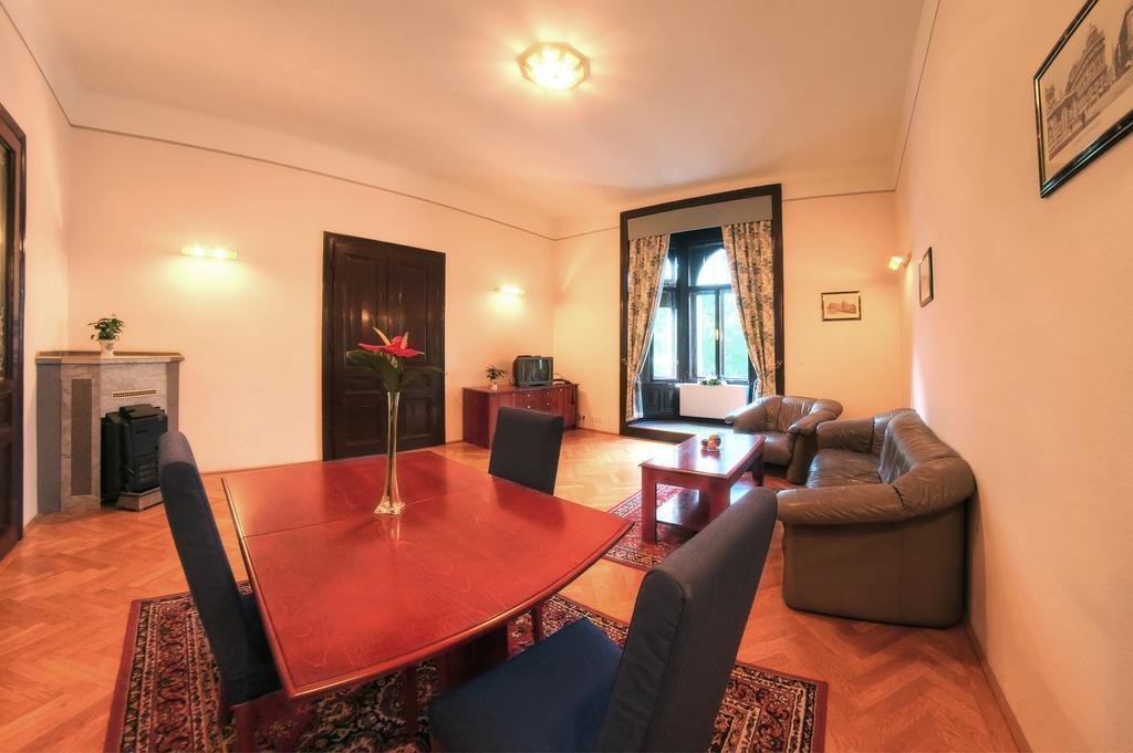 Зображення Carlton Opera 3*