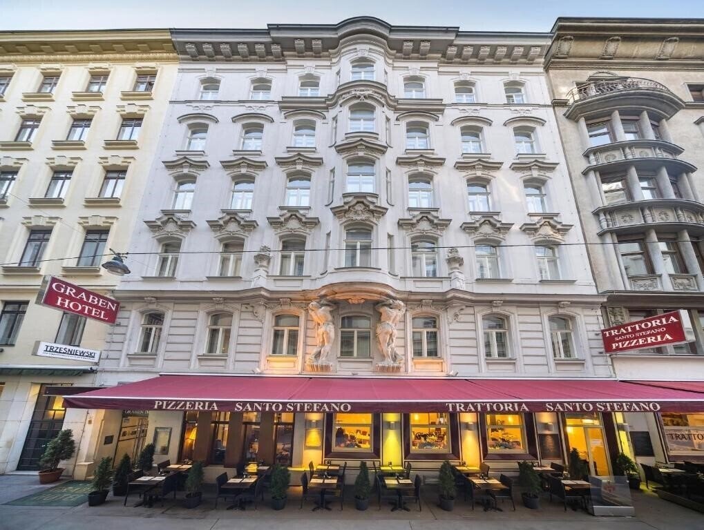 Hotel Graben 4*