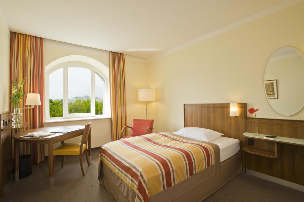 Zdjęcie NH Belvedere 4*