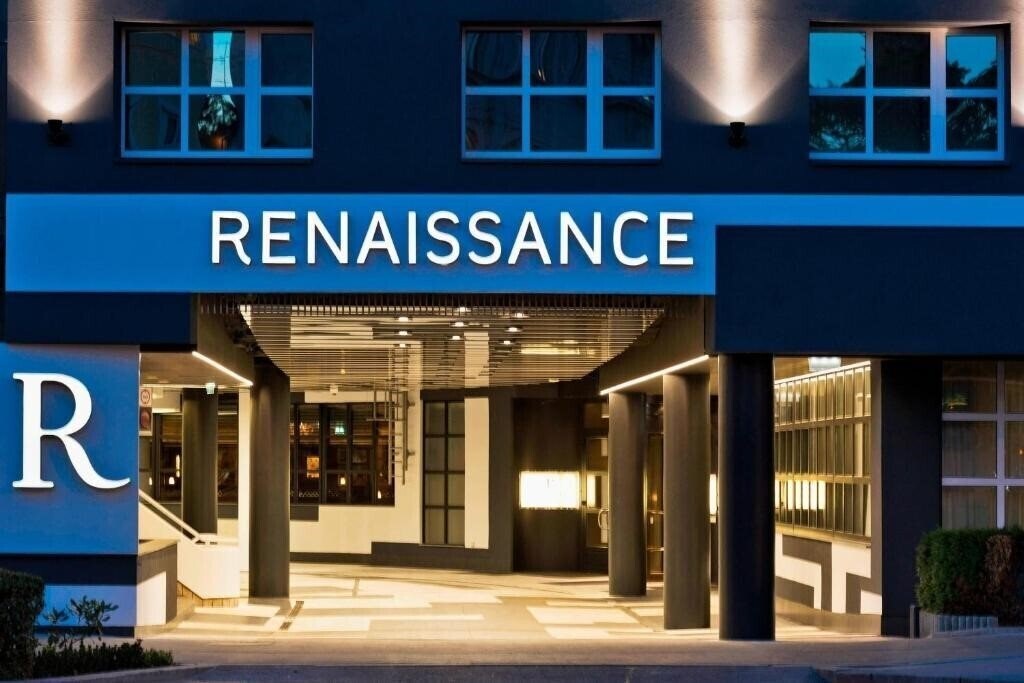 Zdjęcia Renaissance 4*