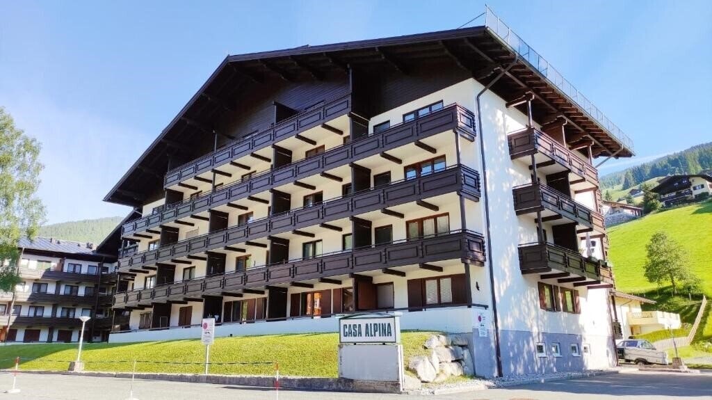 Готель Appartements Casa Alpina 3*