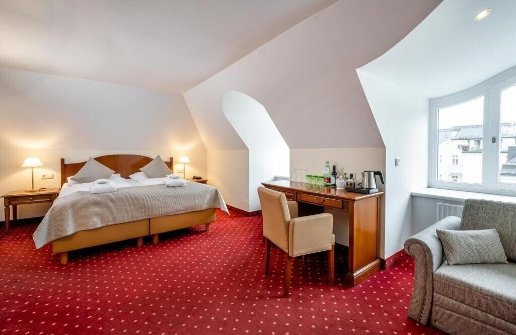 Zdjęcie Hotel Am Mirabellplatz 4*