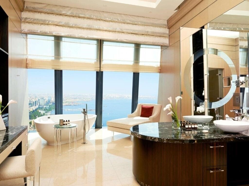 Hotel Fairmont Baku At The Flame Towers 5*